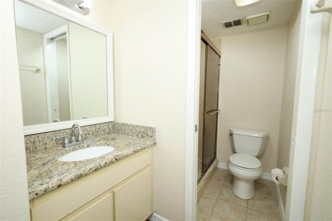 Condo in Altamonte Springs, Florida, 2 bedrooms  № 2376816 - photo 16