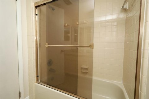 Condo in Altamonte Springs, Florida, 2 bedrooms  № 2376816 - photo 20