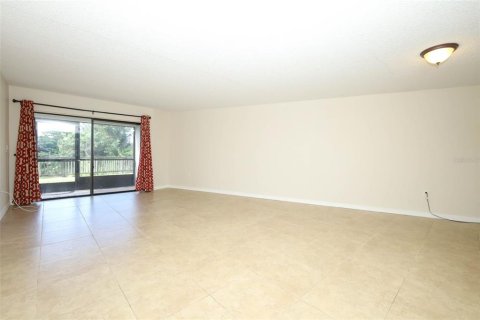 Condo in Altamonte Springs, Florida, 2 bedrooms  № 2376816 - photo 3