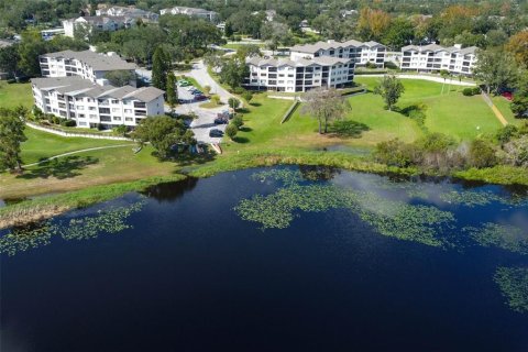 Condo in Altamonte Springs, Florida, 2 bedrooms  № 2376816 - photo 21