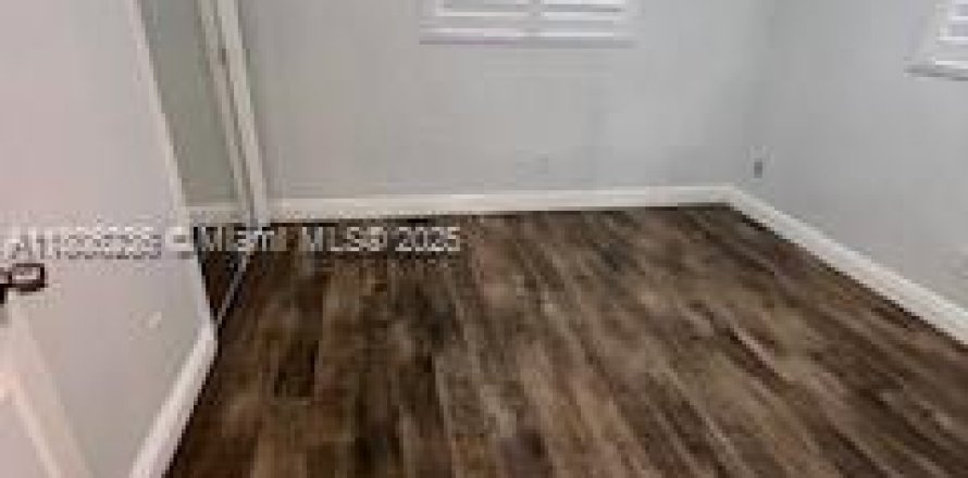 Villa ou maison à Hollywood, Floride 3 chambres, 138.42 m2 № 1959917