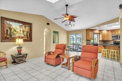 House in Punta Gorda, Florida 3 bedrooms, 196.67 sq.m. № 1902384 - photo 10