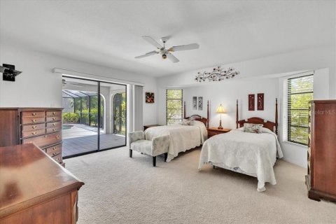 House in Punta Gorda, Florida 3 bedrooms, 196.67 sq.m. № 1902384 - photo 18