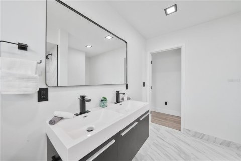 Casa en venta en Port Charlotte, Florida, 2 dormitorios, 118.73 m2 № 1757767 - foto 19