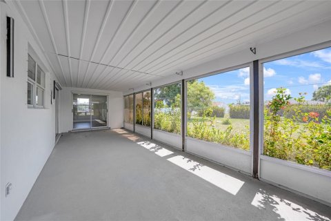 Casa en venta en Port Charlotte, Florida, 2 dormitorios, 118.73 m2 № 1757767 - foto 25
