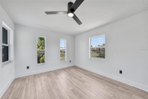 Casa en venta en Port Charlotte, Florida, 2 dormitorios, 118.73 m2 № 1757767 - foto 20