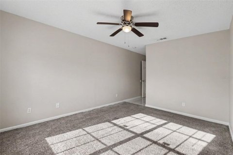 House in Valrico, Florida 3 bedrooms, 127.83 sq.m. № 2217342 - photo 10