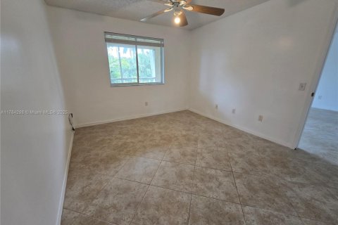 Condominio en venta en Hollywood, Florida, 2 dormitorios, 80.55 m2 № 1860699 - foto 5