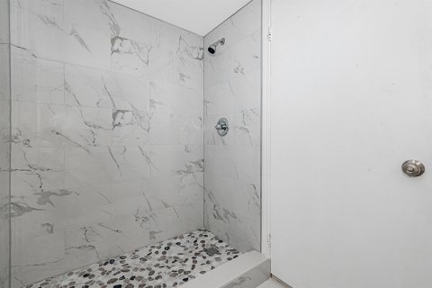 Propiedad comercial en venta en Coral Springs, Florida, 355.91 m2 № 2147073 - foto 20