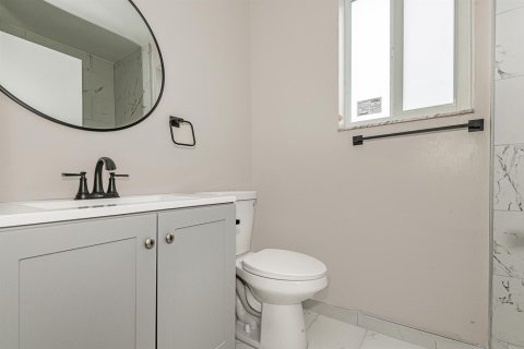 Propiedad comercial en venta en Coral Springs, Florida, 355.91 m2 № 2147073 - foto 8