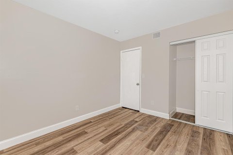 Propiedad comercial en venta en Coral Springs, Florida, 355.91 m2 № 2147073 - foto 11
