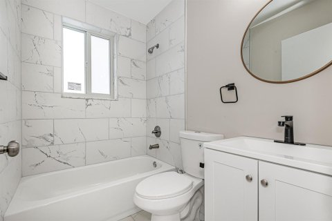Propiedad comercial en venta en Coral Springs, Florida, 355.91 m2 № 2147073 - foto 12