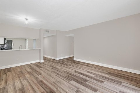 Propiedad comercial en venta en Coral Springs, Florida, 355.91 m2 № 2147073 - foto 16