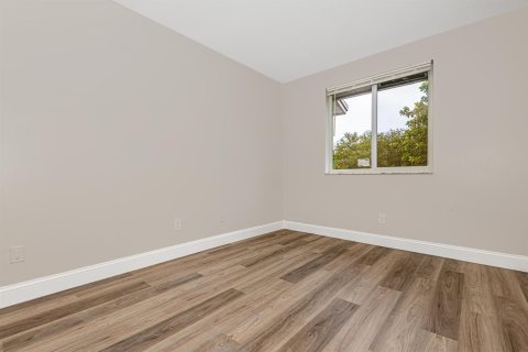 Propiedad comercial en venta en Coral Springs, Florida, 355.91 m2 № 2147073 - foto 10