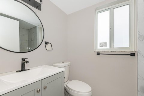 Propiedad comercial en venta en Coral Springs, Florida, 355.91 m2 № 2147073 - foto 19