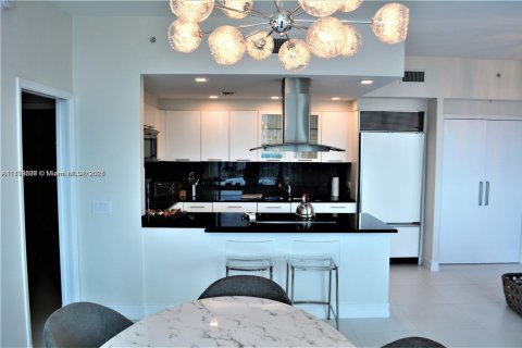 Copropriété à louer à Miami Beach, Floride: 2 chambres, 118.91 m2 № 1865713 - photo 8