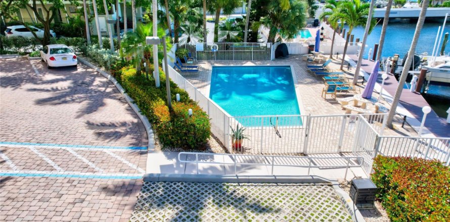 Condo in Pompano Beach, Florida, 3 bedrooms  № 1152090