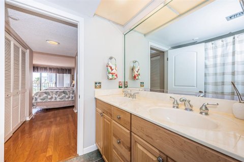 Condo in Clearwater, Florida, 2 bedrooms  № 1539947 - photo 19