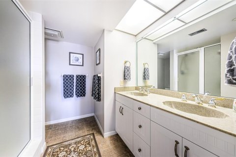 Condo in Clearwater, Florida, 2 bedrooms  № 1539947 - photo 21