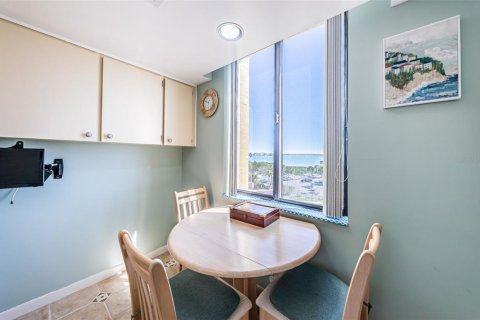 Condo in Clearwater, Florida, 2 bedrooms  № 1539947 - photo 13