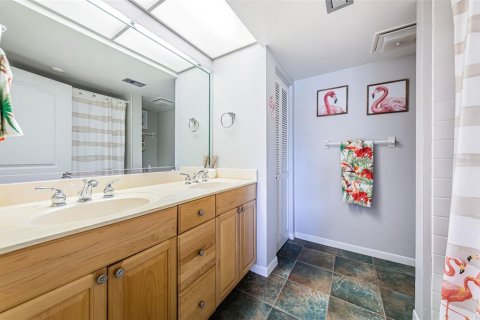 Condo in Clearwater, Florida, 2 bedrooms  № 1539947 - photo 18