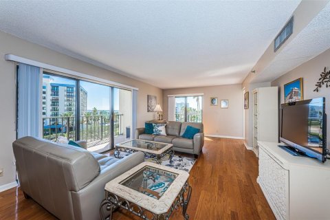 Condo in Clearwater, Florida, 2 bedrooms  № 1539947 - photo 8