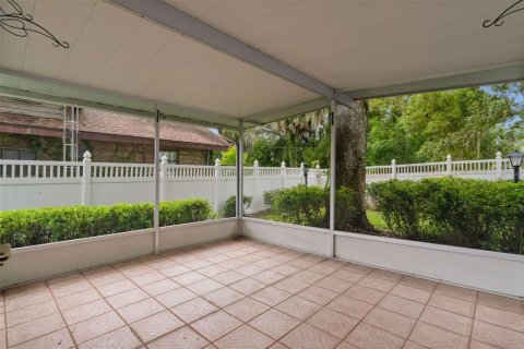 Villa ou maison à vendre à Eustis, Floride: 2 chambres, 152.17 m2 № 2388363 - photo 9