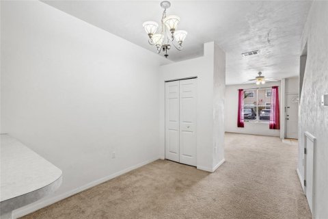 Condominio en venta en Gainesville, Florida, 2 dormitorios, 109.25 m2 № 1903080 - foto 6