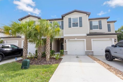 Adosado en Land O' Lakes, Florida 3 dormitorios, 151.8 m2 № 2225237