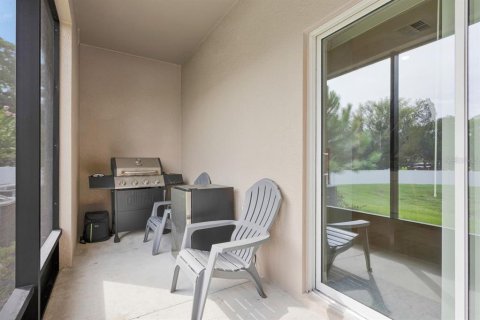 Townhouse in Land O' Lakes, Florida 3 bedrooms, 151.8 sq.m. № 2225237 - photo 27