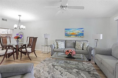 Copropriété à louer à Bradenton, Floride: 2 chambres, 96.8 m2 № 2389230 - photo 12
