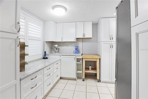 Copropriété à louer à Bradenton, Floride: 2 chambres, 96.8 m2 № 2389230 - photo 4