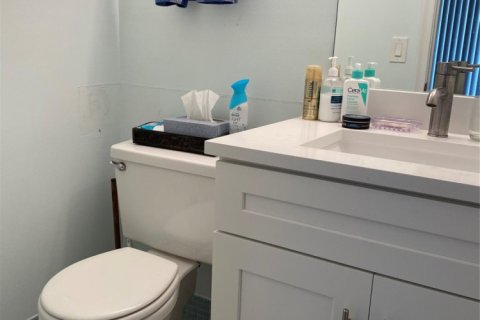 Снять в аренду кондоминиум в Дирфилд-Бич, Флорида 2 спальни, 78.97м2, № 996053 - фото 1