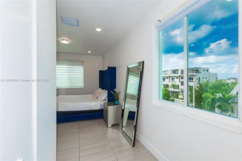 Снять в аренду кондоминиум в Дорал, Флорида 3 спальни, 102.38м2, № 1966293 - фото 16