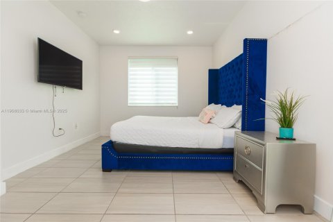 Снять в аренду кондоминиум в Дорал, Флорида 3 спальни, 102.38м2, № 1966293 - фото 15