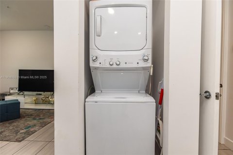 Снять в аренду кондоминиум в Дорал, Флорида 3 спальни, 102.38м2, № 1966293 - фото 28