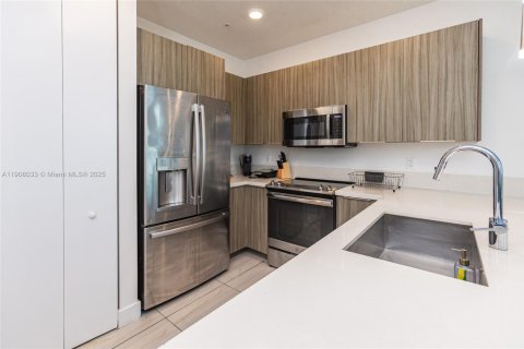 Снять в аренду кондоминиум в Дорал, Флорида 3 спальни, 102.38м2, № 1966293 - фото 10