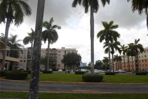 Condo in Miami, Florida, 2 bedrooms  № 1872041 - photo 15
