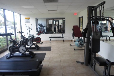 Condo in Miami, Florida, 2 bedrooms  № 1872041 - photo 12