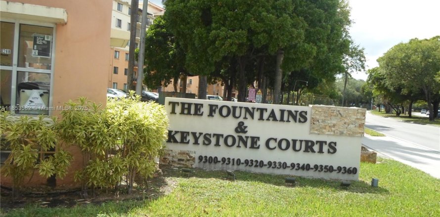 Condo in Miami, Florida, 2 bedrooms  № 1872041