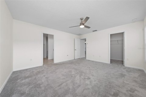 House in Davenport, Florida 4 bedrooms, 172.98 sq.m. № 2258341 - photo 14