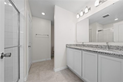 House in Davenport, Florida 4 bedrooms, 172.98 sq.m. № 2258341 - photo 15