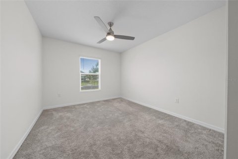 House in Davenport, Florida 4 bedrooms, 172.98 sq.m. № 2258341 - photo 13