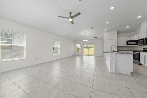 House in Davenport, Florida 4 bedrooms, 172.98 sq.m. № 2258341 - photo 7