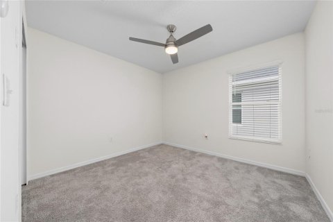 House in Davenport, Florida 4 bedrooms, 172.98 sq.m. № 2258341 - photo 5