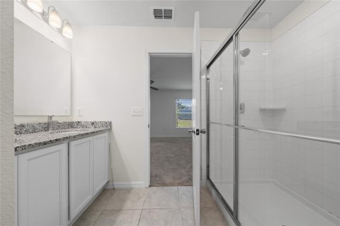 House in Davenport, Florida 4 bedrooms, 172.98 sq.m. № 2258341 - photo 16