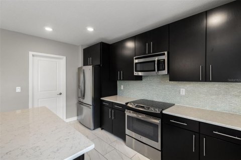 Touwnhouse à louer à Tampa, Floride: 4 chambres, 234.67 m2 № 1909328 - photo 16