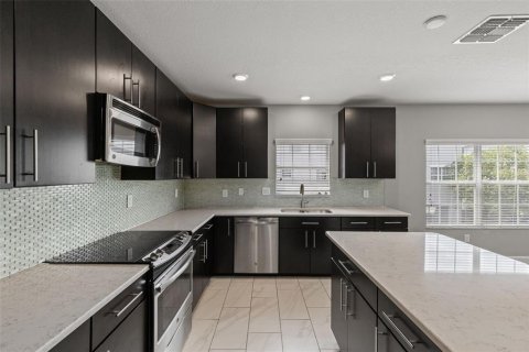 Townhouse in Tampa, Florida 4 bedrooms, 234.67 sq.m. № 1909328 - photo 15