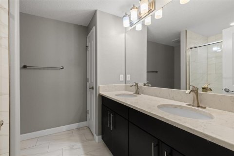 Touwnhouse à louer à Tampa, Floride: 4 chambres, 234.67 m2 № 1909328 - photo 26