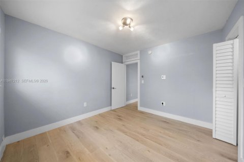 Снять в аренду кондоминиум в Саут-Майами, Флорида 1 спальня, 47.38м2, № 2005219 - фото 9